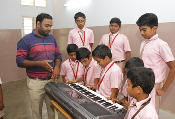 kamala subramaniam cbse school